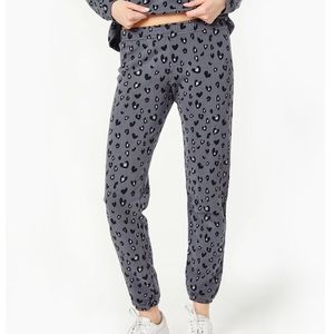MONROW Heart Leopard Sweatpant/Joggers